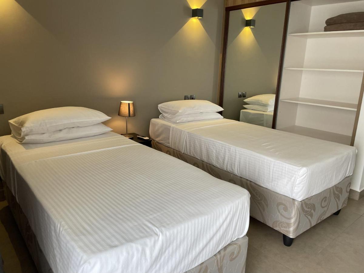 B Holiday Apartments Beau Vallon  Extérieur photo